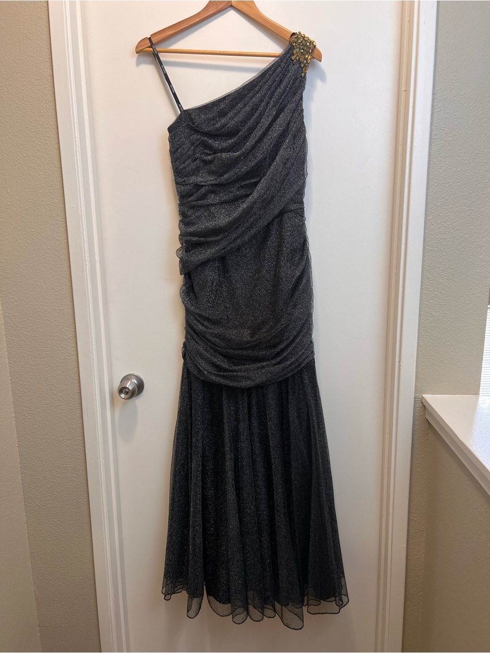 Tadashi Shoji one Shoulder Metallic Ruched Homecoming Dress beaded Formal